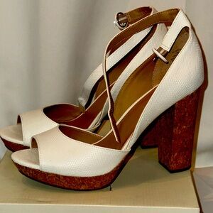 👠💋WHITE-SNAKE EMBOSSED-PLATFORM-HEELS🧨👠